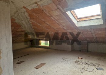 Stanza vuota - Villa Località Carloni
 
10, Arielli - foto 23
