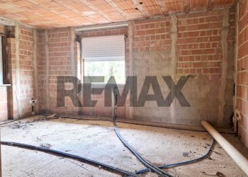 Stanza vuota - Villa Località Carloni
 
10, Arielli - foto 66