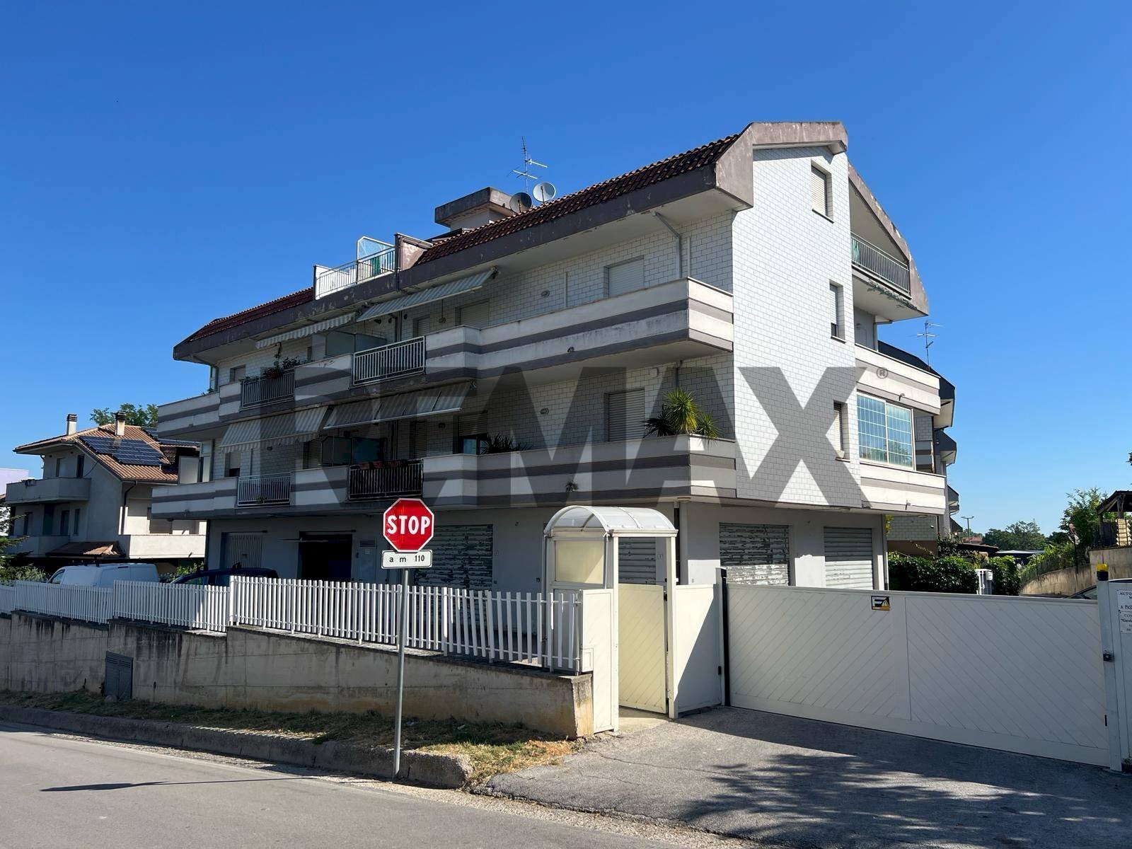 Edificio all\'aperto - Attic Via Di Nisio
 
13, San Giovanni Teatino - photo 1
