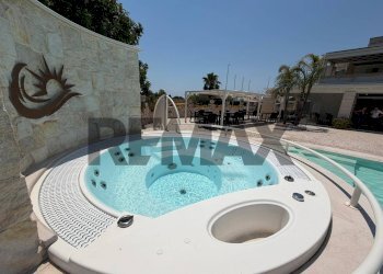 Piscina - Commercial Premises Via Giuseppe de Nittis
21, Nardò - photo 5