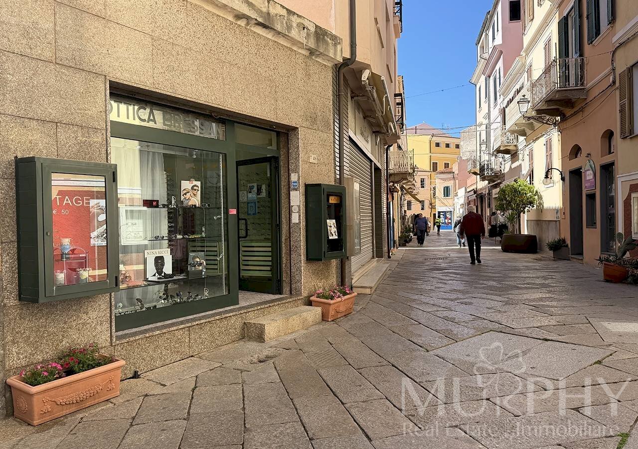 Foto 1 - Commercial Activity Via Garibaldi
 
42, La Maddalena - photo 1