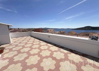 Foto 1 - Attic via Regina Margherita
 
1, La Maddalena - photo 1