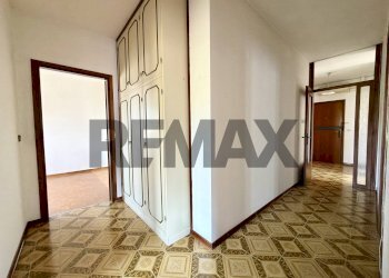 Hall / corridoio - Three-room apartment VIA PAGNACCO
 
11, Udine - photo 7