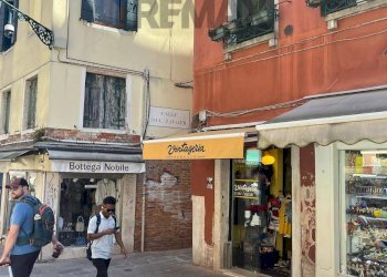 Edificio all\'aperto - Attività Commerciale Rio Terra' Cannaregio - San Leonardo
1617, Venezia - foto 2