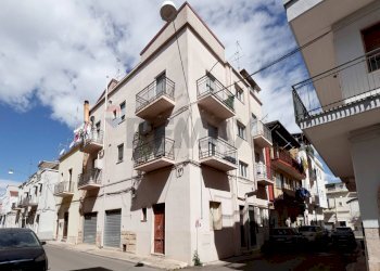 Edificio all\'aperto - Trilocale Via Leonardo Da Vinci
 
19, Santeramo in Colle - foto 1