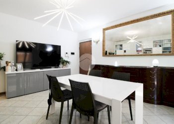 Three-room apartment Via Luigi Galvani, Cusano Milanino - photo 9