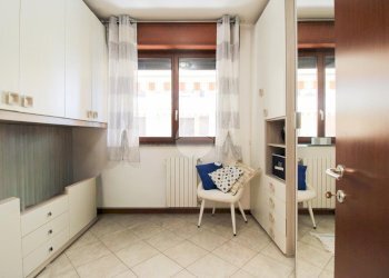 Three-room apartment Via Luigi Galvani, Cusano Milanino - photo 12