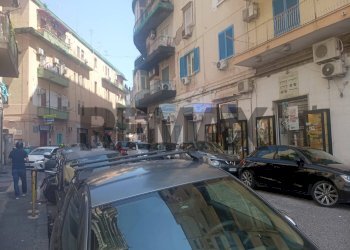 Edificio all\'aperto - Locale Commerciale Via Giuseppe De Lorenzo
 
24, Napoli - foto 4