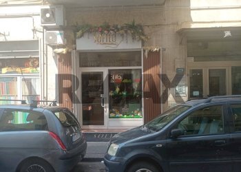 Edificio all\'aperto - Locale Commerciale Via Giuseppe De Lorenzo
 
24, Napoli - foto 10