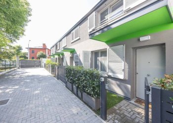 Cortile interno - Villa a Schiera via del Faggiolo, 44, Bologna (zona Borgo Panigale) - foto 33
