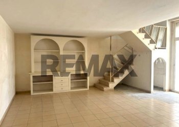 Stanza vuota - Trilocale Piazza Cittadella
3, Trani - foto 1