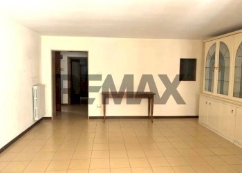 Stanza vuota - Trilocale Piazza Cittadella
3, Trani - foto 2