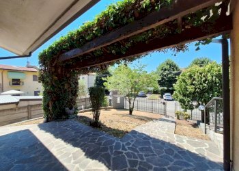 Villa Via S. Giorgio, Bernate Ticino - photo 5