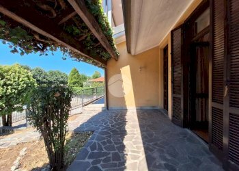 Villa Via S. Giorgio, Bernate Ticino - photo 11