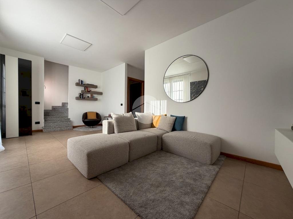 Terraced Villa Via Sant'Antonio, Pessano con Bornago - photo 1