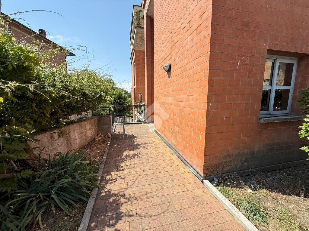 Four-room apartment via Costa, Canossa - photo 2