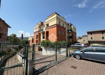 Four-room apartment via Costa, Canossa - photo 1