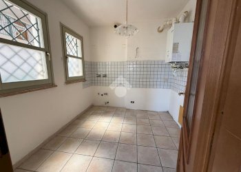 Four-room apartment via Costa, Canossa - photo 8