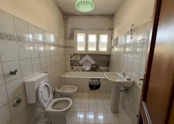 Four-room apartment via Costa, Canossa - photo 16
