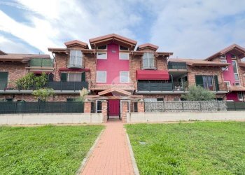Two-room apartment Via Valdellatorre, Alpignano - photo 1