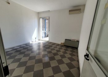 20210525_105654.jpg - Commercial Premises Santarcangelo di Romagna - photo 13