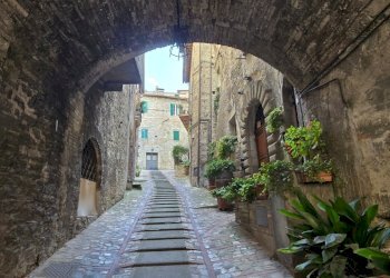 20240925_170515.jpg - Appartamento Via del Forno 6, Todi - foto 4