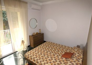 camera da letto - Quadrilocale Via Luigi Rizzo, Genova (zona Pegli) - foto 19