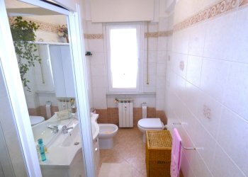 bagno - Quadrilocale Via Luigi Rizzo, Genova (zona Pegli) - foto 22