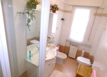 bagno - Quadrilocale Via Luigi Rizzo, Genova (zona Pegli) - foto 23