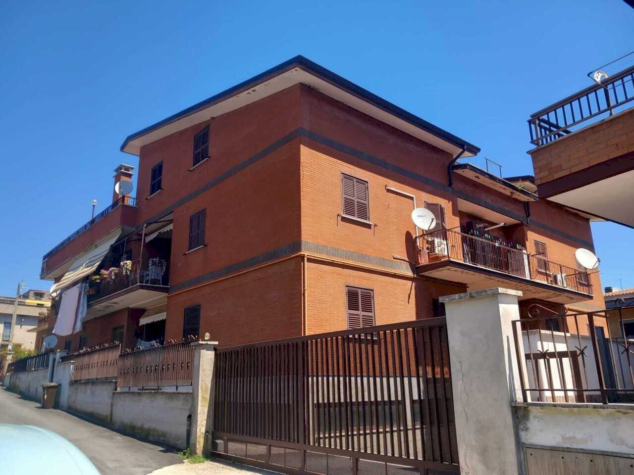 1. - Attic Via Degli Acquedotti 4, Tivoli - photo 1
