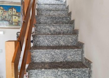 Scala interna - Two-room apartment Via al Noce 24, Moltrasio - photo 19