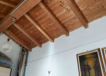 Dettagli trave - Two-room apartment Via al Noce 24, Moltrasio - photo 23