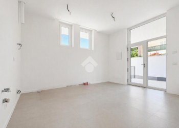 Two-room apartment Via Giacomo Matteotti, Rescaldina - photo 17