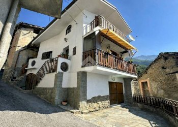 Semi-detached house Frazione Camposciutto, Chianocco - photo 1