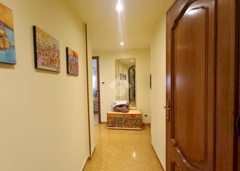 Quadrilocale Via Emanuele Canesi, Genova (zona Sestri Ponente) - foto 1