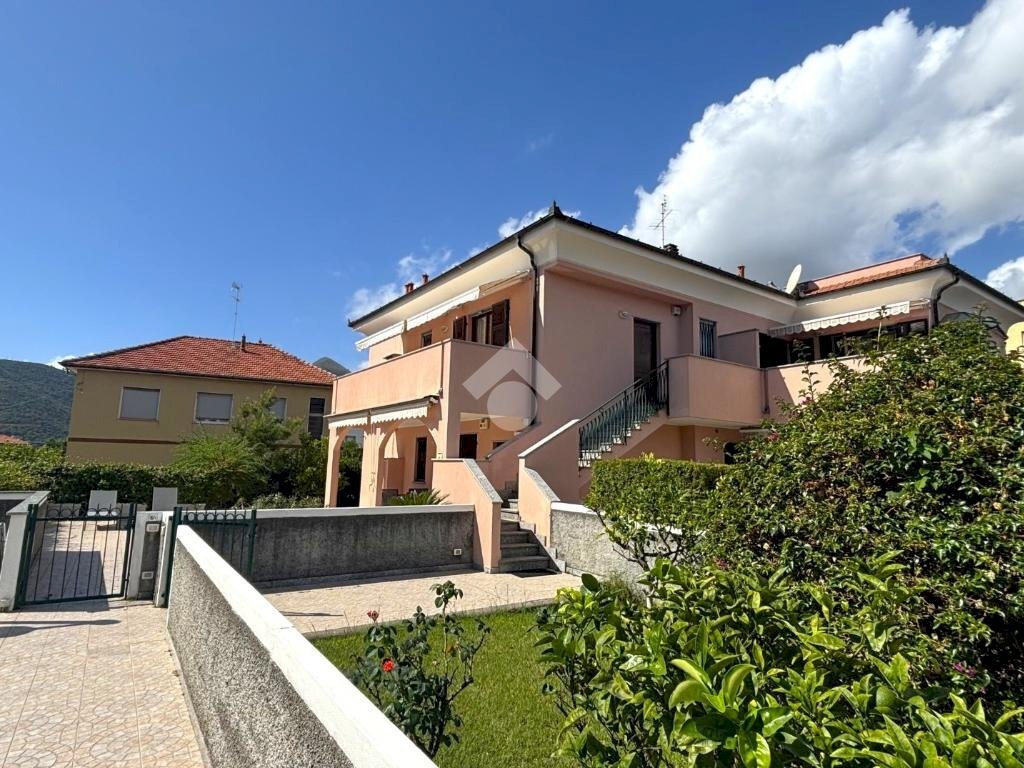 Three-room apartment Via varese, Loano - photo 1