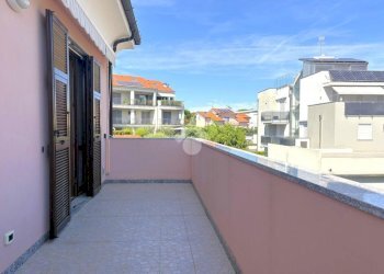 Three-room apartment Via varese, Loano - photo 12