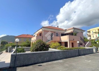Three-room apartment Via varese, Loano - photo 35