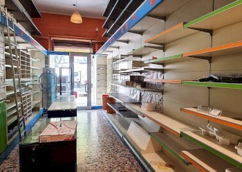 Shop corso Sebastopoli, Torino (neighborhood Santa Rita) - photo 5