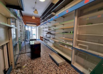 Shop corso Sebastopoli, Torino (neighborhood Santa Rita) - photo 6