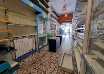 Shop corso Sebastopoli, Torino (neighborhood Santa Rita) - photo 7