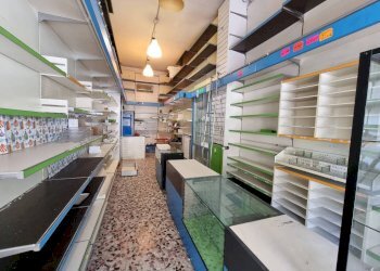 Shop corso Sebastopoli, Torino (neighborhood Santa Rita) - photo 8