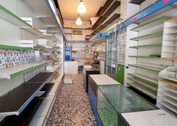 Shop corso Sebastopoli, Torino (neighborhood Santa Rita) - photo 9