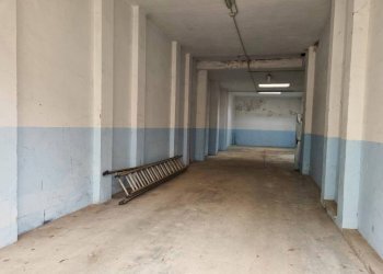 Warehouse strada Privata Murroni, Torino (neighborhood Parella) - photo 4
