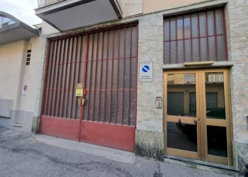 Warehouse strada Privata Murroni, Torino (neighborhood Parella) - photo 12
