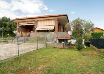 Villa Via Francesco Petrarca, San Gillio - photo 2