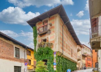 Four-room apartment Via al castello, Rivoli - photo 1