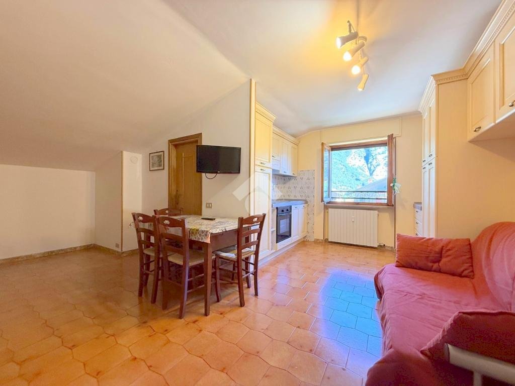 One-room apartment Via Benedetto Antonio Pozzallo, Oulx - photo 2