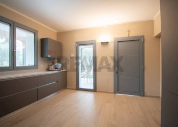 Trilocale Via Conche, 77
Sale Marasino, Sale Marasino - foto 6