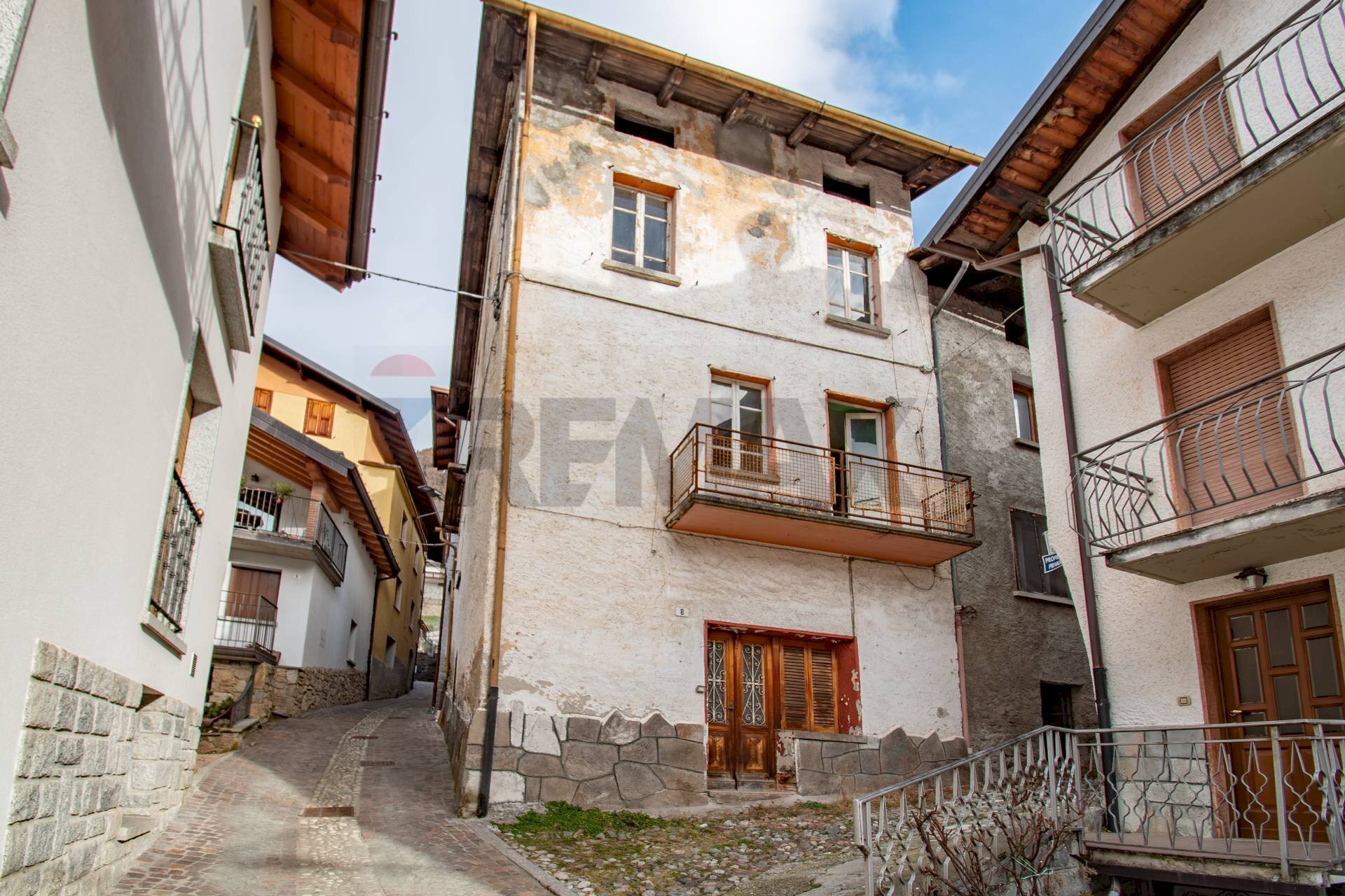 Appartamento Via Bertoletti, 8 
 Vezza d'Oglio, Vezza d'Oglio - foto 1